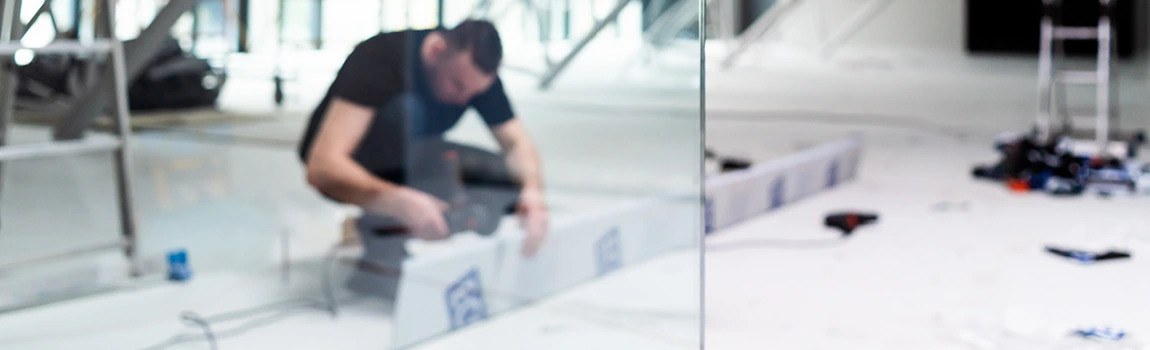 Emergency Commercial Glass Repair in Oak Ridge, FL